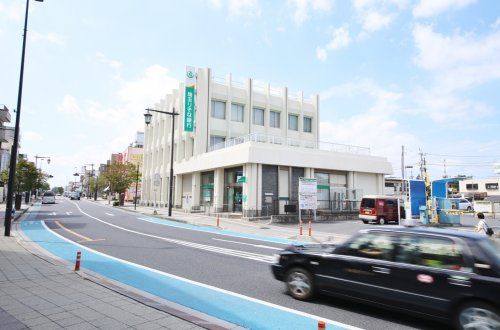埼玉りそな銀行蓮田西口支店（蓮田市本町）の画像