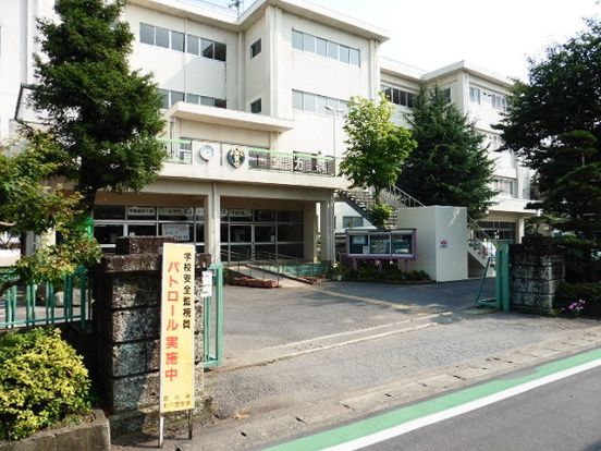 須賀中学校の画像