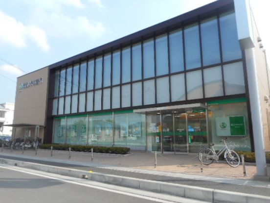 埼玉りそな銀行籠原支店の画像