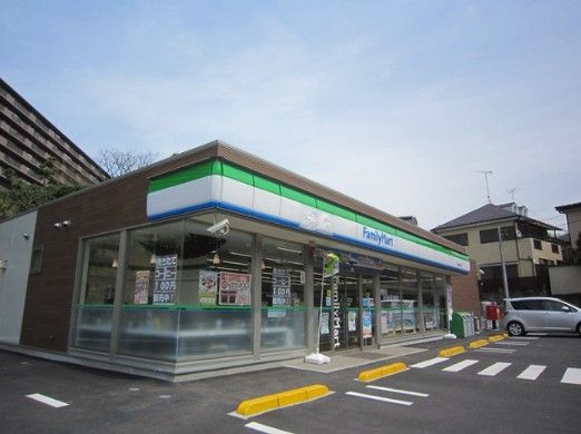 ファミリーマート 町田南大谷店の画像