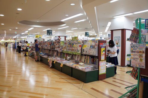アバンティブックセンター 三田駅前店の画像
