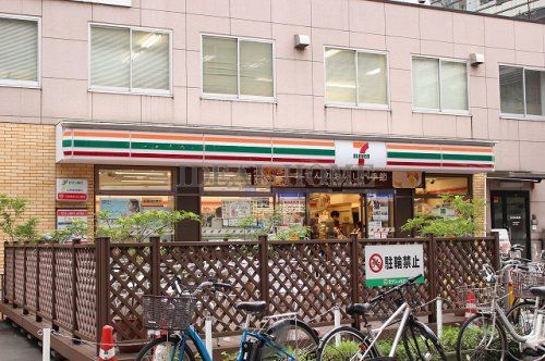  セブン−イレブン 大森駅前店の画像