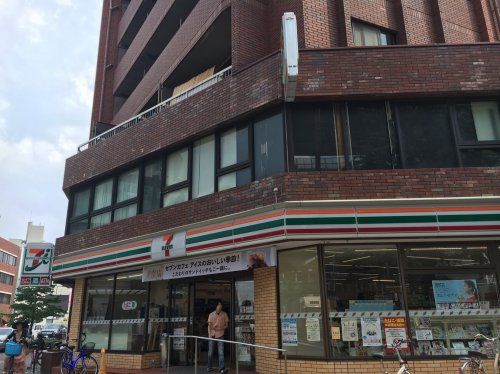 セブンーイレブン大阪九条南２丁目店の画像