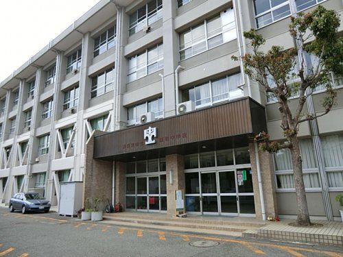 横須賀市立鷹取中学校の画像