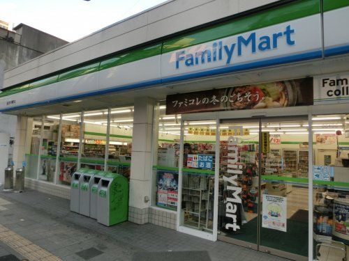 ファミリーマート 阿波座立売堀店の画像