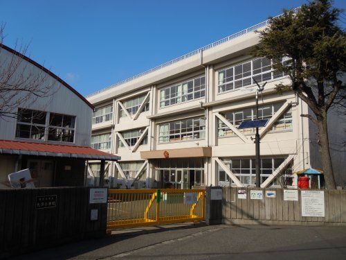 横須賀市立大津小学校の画像