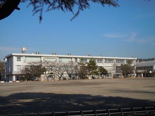 久里浜小学校の画像