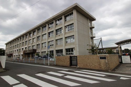鷹取中学校の画像