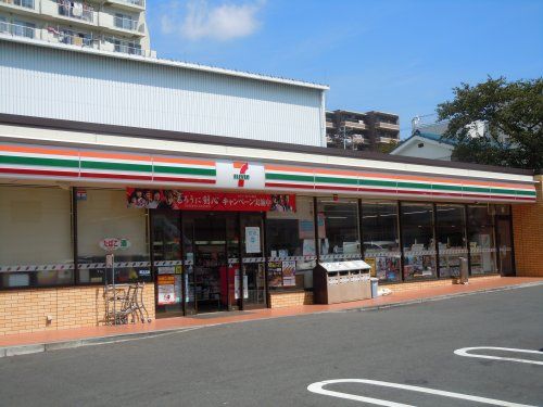 セブンイレブン横須賀北久里浜店の画像