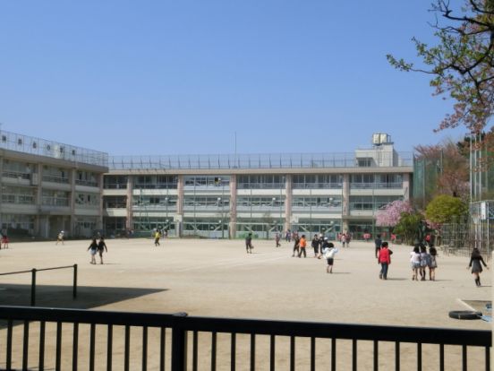 練馬区立 関町北小学校の画像
