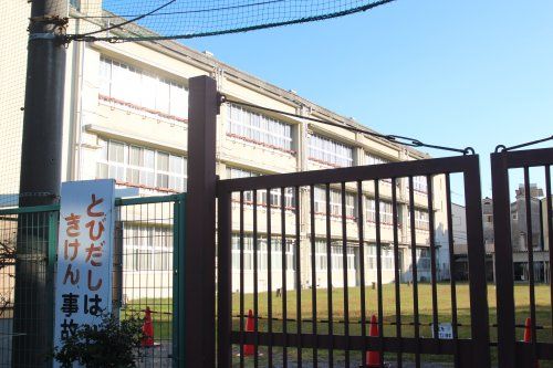 茨田東小学校の画像