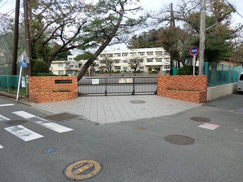 横浜市立釜利谷小学校の画像