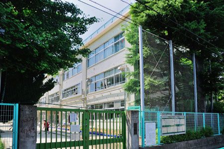 杉並区立桃井第一小学校の画像