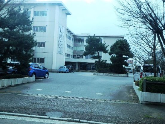 新潟市立紫竹山小学校の画像