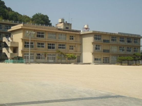 千田小学校の画像