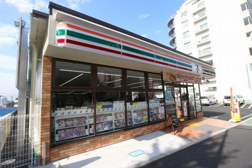  セブンイレブン 豊中寺内2丁目店の画像