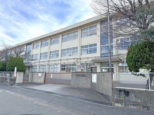 加古川市立鳩里小学校の画像