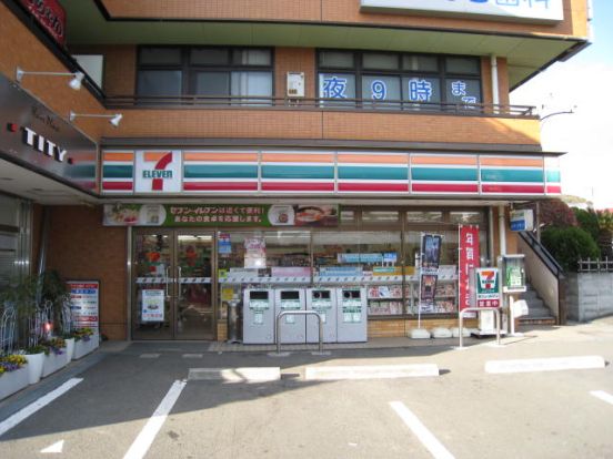 セブンイレブン　長沢駅前店の画像
