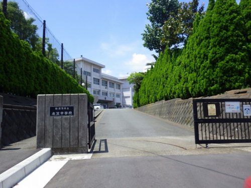 横須賀市立衣笠中学校の画像