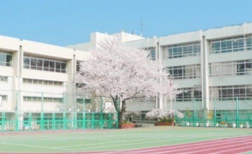 鶴巻小学校の画像