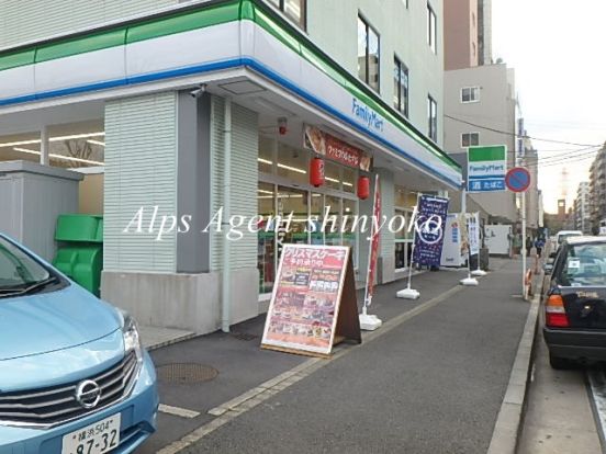  ファミリーマート新横浜店の画像