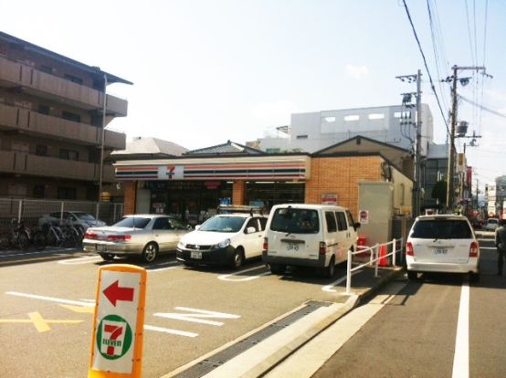 セブンイレブンＪＲ甲子園口駅南店の画像