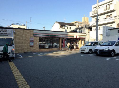 セブンイレブン芦屋打出駅南店の画像