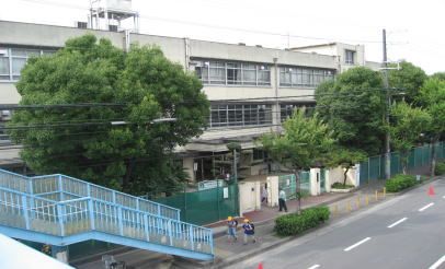 吹田東小学校の画像