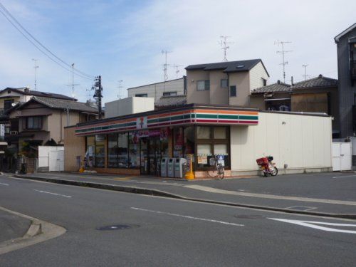 セブン−イレブン京都牛ヶ瀬店の画像