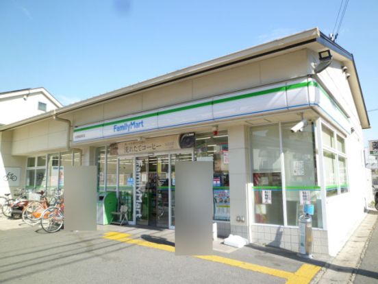 ファミリーマート 大枝東長町店の画像