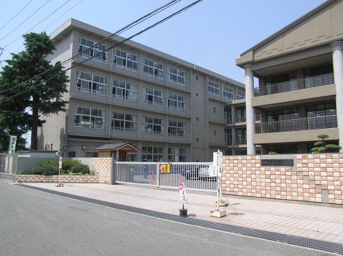 氷丘小学校の画像