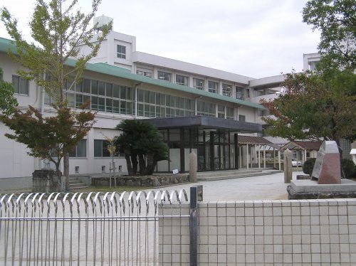  魚住小学校の画像