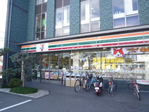 セブン−イレブン宇治京阪木幡駅前店の画像