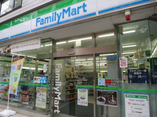 ファミリーマート 紀尾井町三番地店の画像