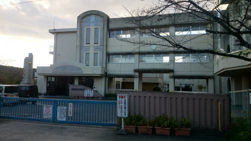 豊田市立梅坪小学校の画像