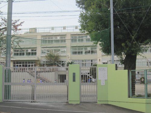 杉並区立荻窪中学校の画像
