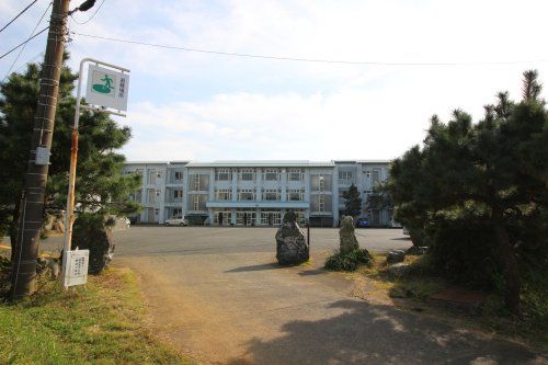三崎中学校の画像