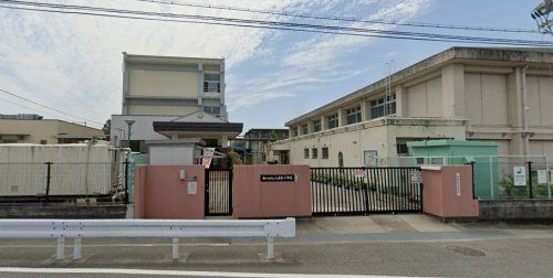 山直南小学校の画像