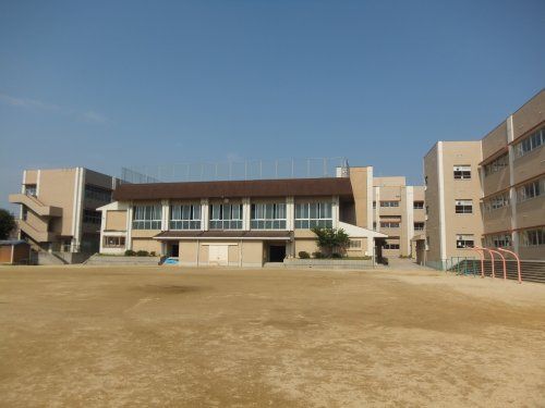 大阪狭山市立東小学校の画像