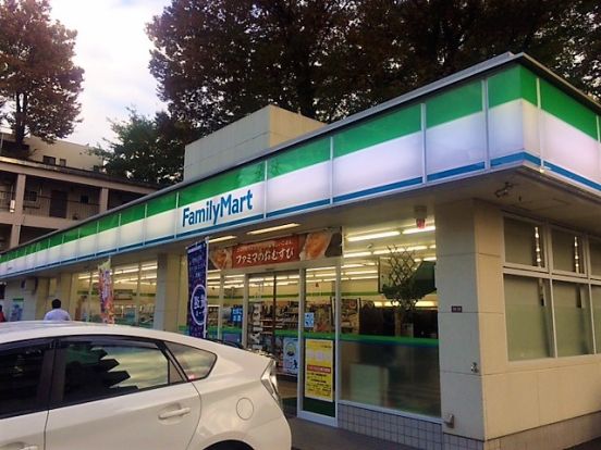 ファミリーマート 上荻青梅街道店の画像