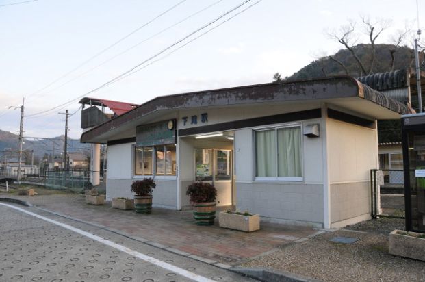 ＪＲ福知山線下滝駅の画像