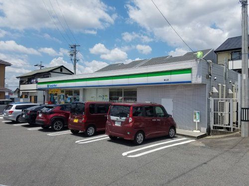 ファミリーマート 御立店の画像