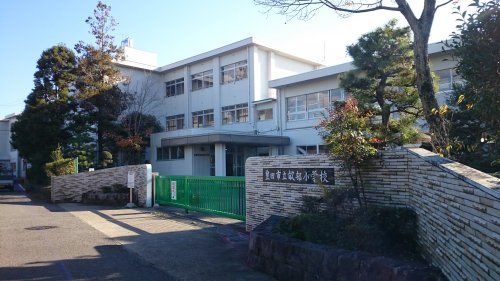 豊田市立畝部小学校の画像