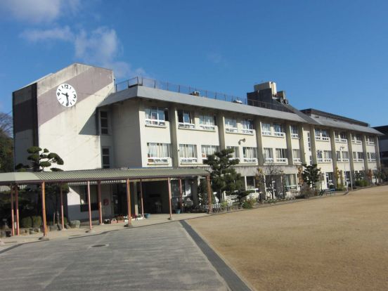 河内長野市立 楠小学校の画像
