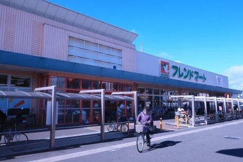 フレンドマート高槻川添店の画像