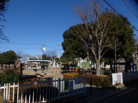 中東公園の画像