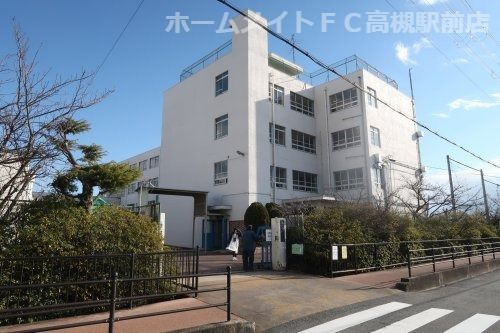 高槻市立三箇牧小学校の画像