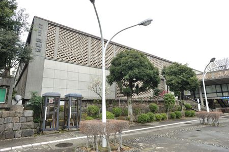 神奈川県立図書館の画像