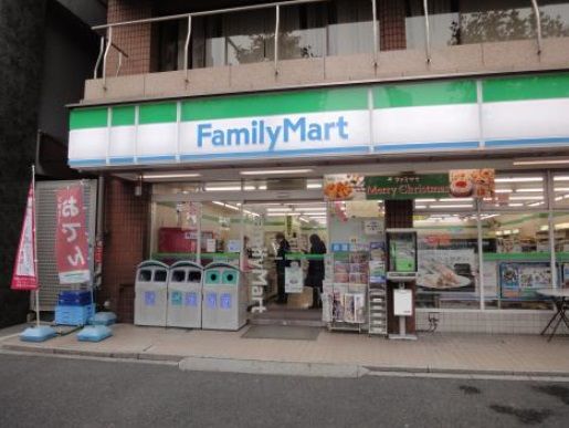 ファミリーマート東神田二丁目店の画像