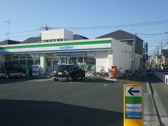 ファミリーマート滝山一丁目店の画像